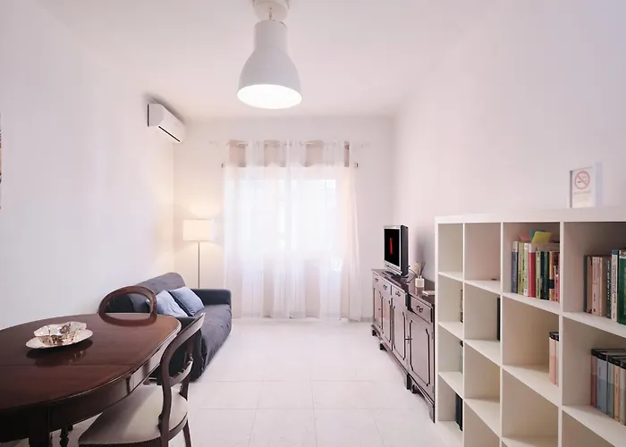 Parcheggio Gratuito, Wi-fi -netflix&ac *